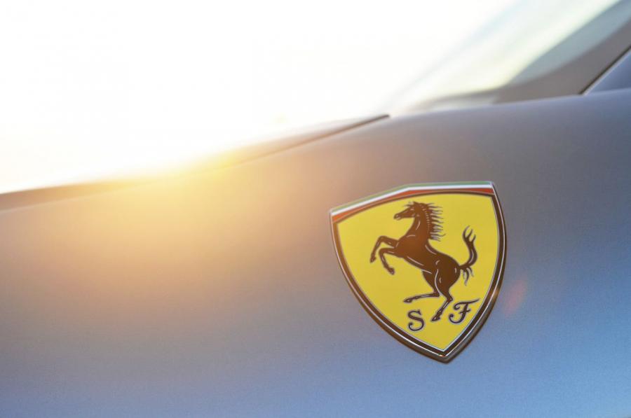  Ferrari F12berlinetta 2014 года  (фото 31 из 77)